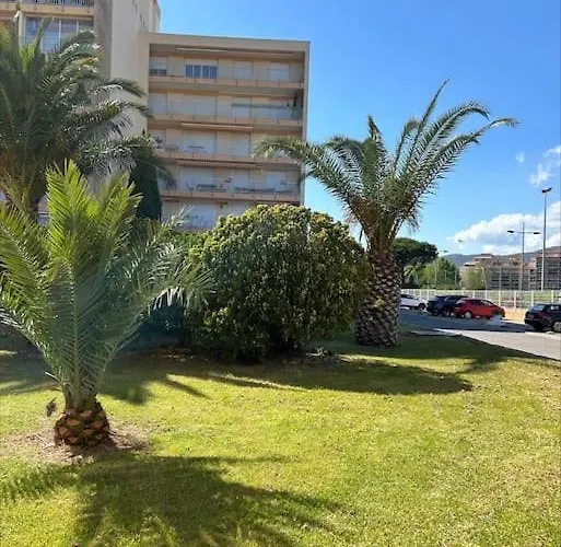 L'anjaure - Lavandou * Ле-Лаванду